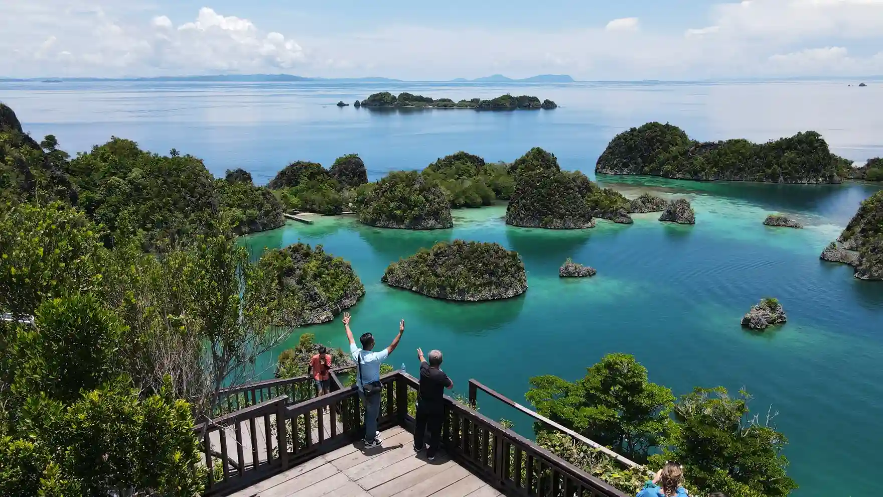Planning Your Luxury Raja Ampat Charter: An Insider’s 2027 Checklist