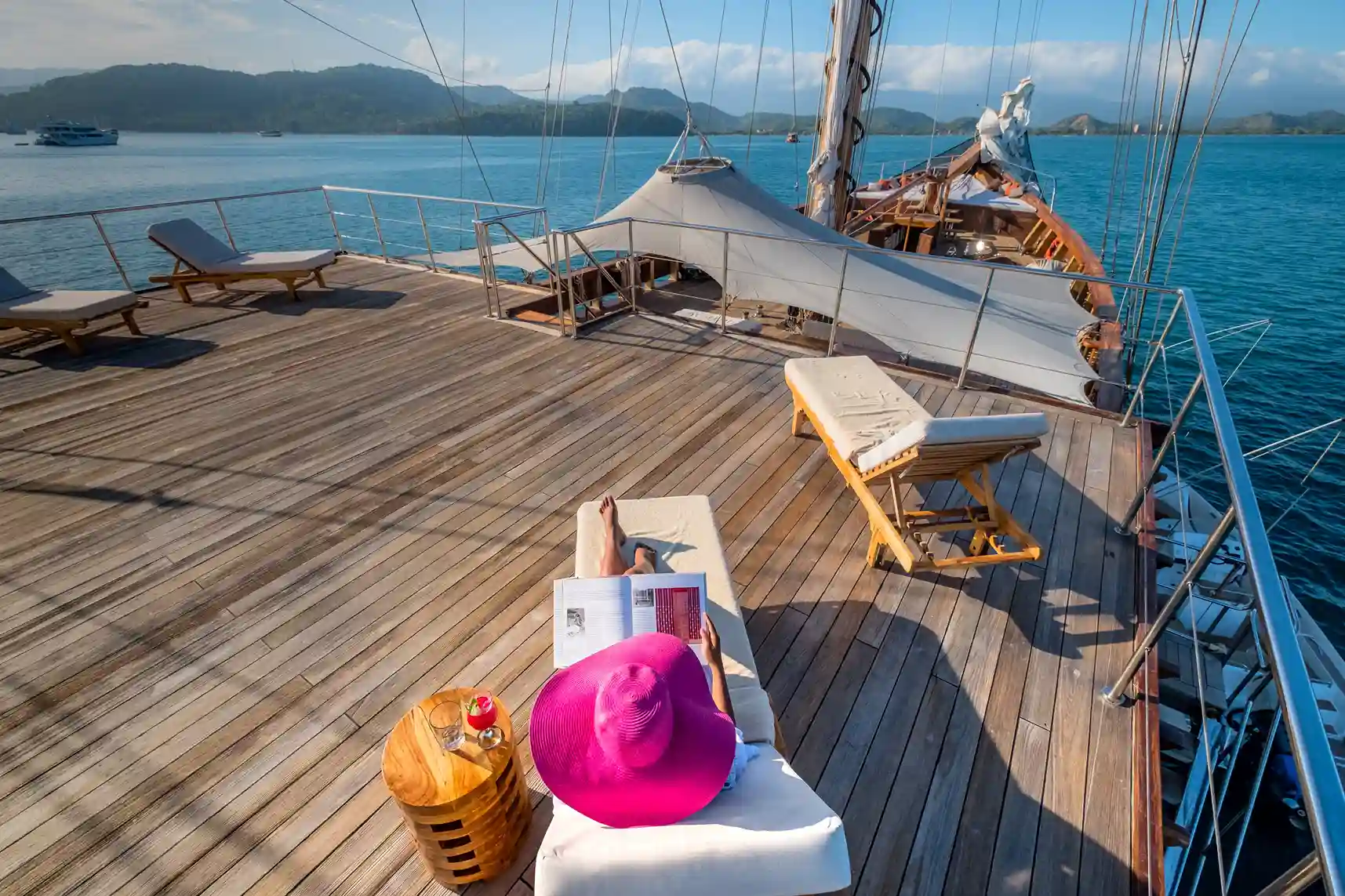 Komodo Liveaboard 3D2N Phinisi Leticia From Labuan Bajo Price